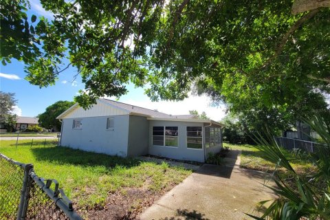 Casa en venta en New Port Richey, Florida, 2 dormitorios, 95.5 m2 № 1356605 - foto 6