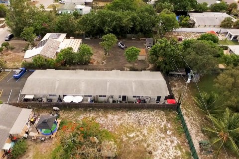 Propiedad comercial en venta en Lake Worth, Florida, 301.75 m2 № 1224685 - foto 14