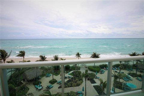 Condominio en venta en Hollywood, Florida, 2 dormitorios, 108.97 m2 № 1271605 - foto 27