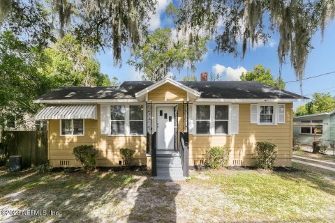 Casa en venta en Jacksonville, Florida, 4 dormitorios, 98.1 m2 № 808195 - foto 1