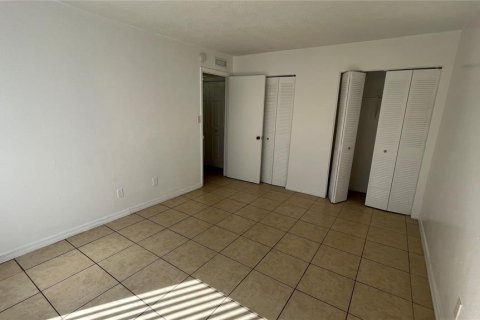 Condo in Tampa, Florida, 1 bedroom  № 1413308 - photo 20