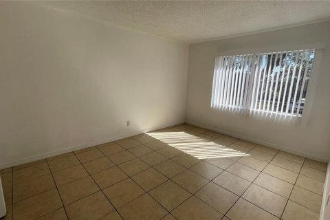 Condo in Tampa, Florida, 1 bedroom  № 1413308 - photo 18