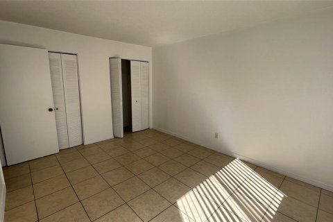 Condo in Tampa, Florida, 1 bedroom  № 1413308 - photo 22