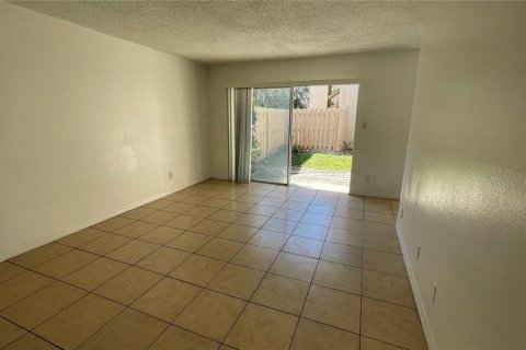 Condo in Tampa, Florida, 1 bedroom  № 1413308 - photo 6