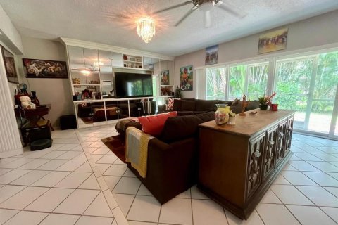 House in Tamarac, Florida 2 bedrooms, 202.99 sq.m. № 1312789 - photo 20