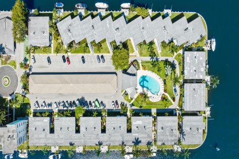 Condo in Fort Lauderdale, Florida, 2 bedrooms  № 1183640 - photo 2