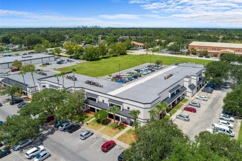 Immobilier commercial à louer à Orlando, Floride: 57.97 m2 № 725525 - photo 4