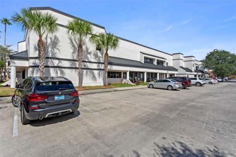 Immobilier commercial à louer à Orlando, Floride: 57.97 m2 № 725525 - photo 7