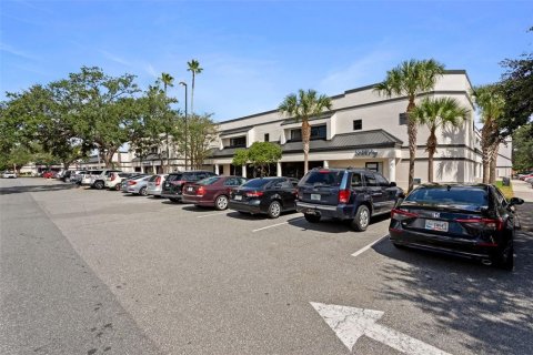 Immobilier commercial à louer à Orlando, Floride: 57.97 m2 № 725525 - photo 10