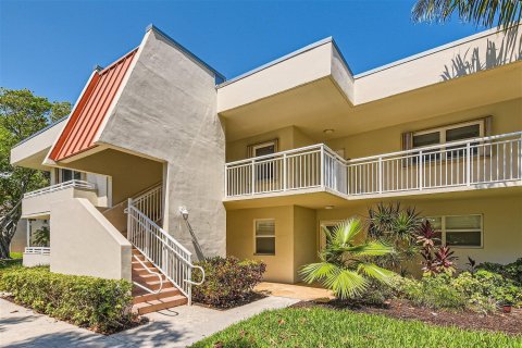 Copropriété à vendre à Lighthouse Point, Floride: 2 chambres, 98.1 m2 № 1187694 - photo 15