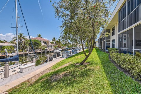 Copropriété à vendre à Lighthouse Point, Floride: 2 chambres, 98.1 m2 № 1187694 - photo 7