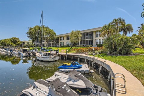 Copropriété à vendre à Lighthouse Point, Floride: 2 chambres, 98.1 m2 № 1187694 - photo 6