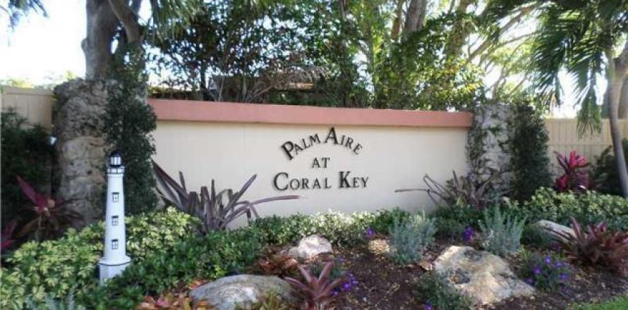 Condo in Lighthouse Point, Florida, 2 bedrooms  № 1187694