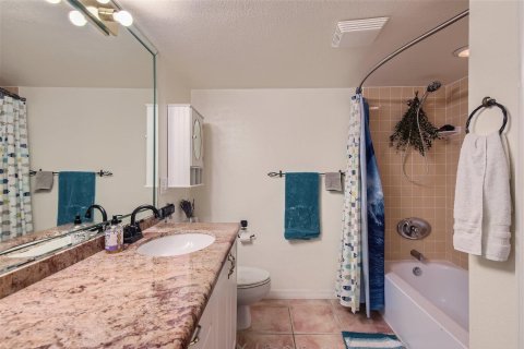 Copropriété à vendre à Lighthouse Point, Floride: 2 chambres, 98.1 m2 № 1187694 - photo 10