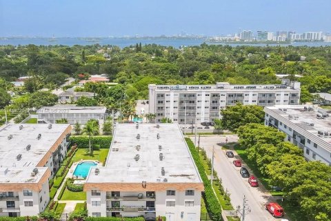 Condominio en venta en Miami Shores, Florida, 1 dormitorio, 67.63 m2 № 694755 - foto 24