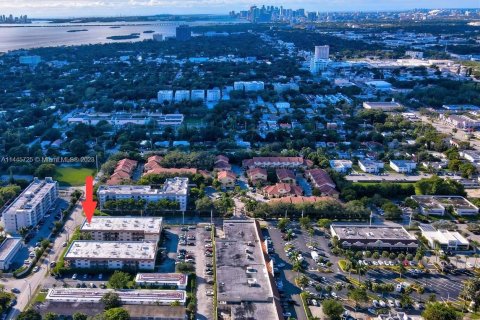 Condominio en venta en Miami Shores, Florida, 1 dormitorio, 67.63 m2 № 694755 - foto 29