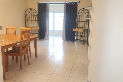 Copropriété à vendre à Tamarac, Floride: 1 chambre, 61.32 m2 № 1310343 - photo 10