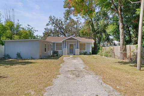 House in Tampa, Florida 3 bedrooms, 109.16 sq.m. № 1417507 - photo 5