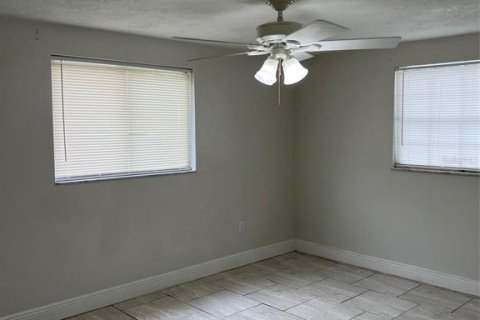 Casa en venta en Lutz, Florida, 4 dormitorios, 164.44 m2 № 763528 - foto 7