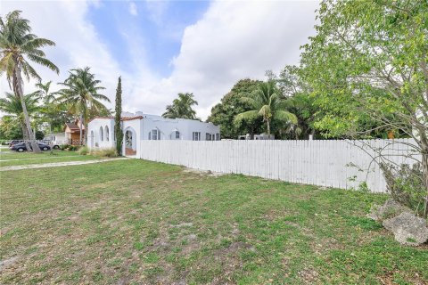 Immobilier commercial à vendre à North Miami, Floride № 1104181 - photo 27