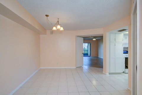 Condo in Stuart, Florida, 2 bedrooms  № 932642 - photo 28