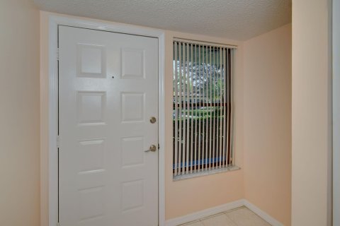 Condo in Stuart, Florida, 2 bedrooms  № 932642 - photo 23