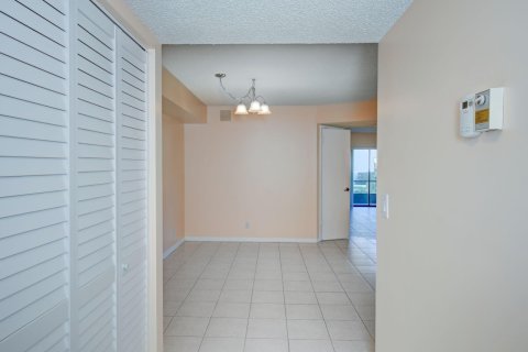 Condo in Stuart, Florida, 2 bedrooms  № 932642 - photo 29