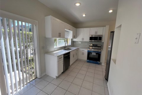 Condominio en venta en Coral Springs, Florida, 4 dormitorios, 216.83 m2 № 854141 - foto 4