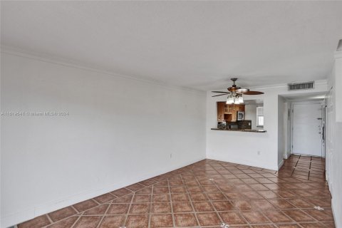 Copropriété à vendre à Hialeah, Floride: 3 chambres, 84.36 m2 № 1269012 - photo 11