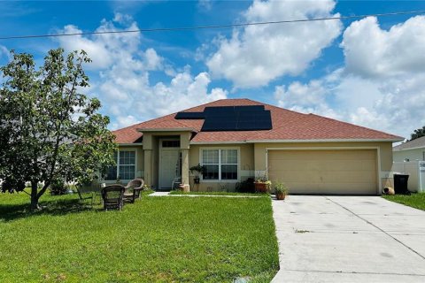 Villa ou maison à vendre à Kissimmee, Floride: 3 chambres, 169.55 m2 № 1333752 - photo 2