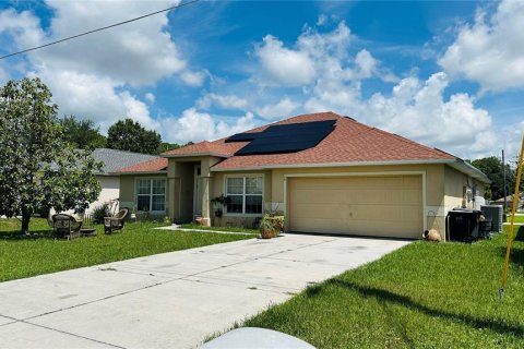 House in Kissimmee, Florida 3 bedrooms, 169.55 sq.m. № 1333752 - photo 1