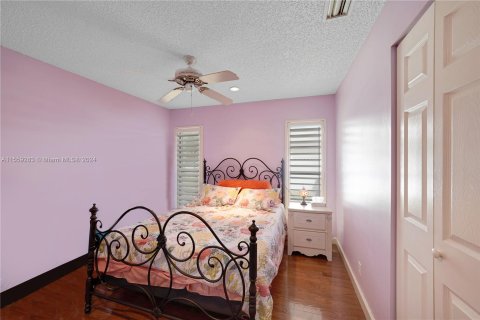 Casa en venta en Coral Springs, Florida, 4 dormitorios, 210.7 m2 № 1102765 - foto 20