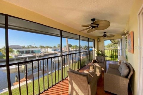 Condominio en alquiler en Bradenton, Florida, 2 dormitorios, 101.45 m2 № 1340260 - foto 1