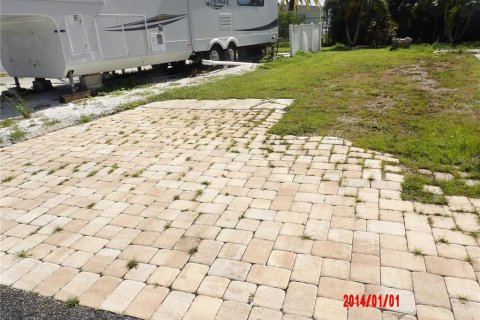 Terreno en venta en Englewood, Florida № 1340212 - foto 4