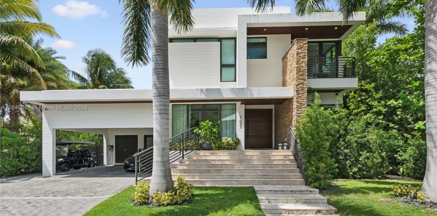 Casa en Key Biscayne, Florida 6 dormitorios, 332.96 m2 № 1355278