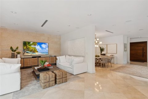 Villa ou maison à vendre à Key Biscayne, Floride: 6 chambres, 332.96 m2 № 1355278 - photo 8