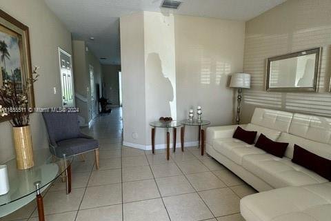 Townhouse in Homestead, Florida 4 bedrooms, 168.25 sq.m. № 1355322 - photo 6