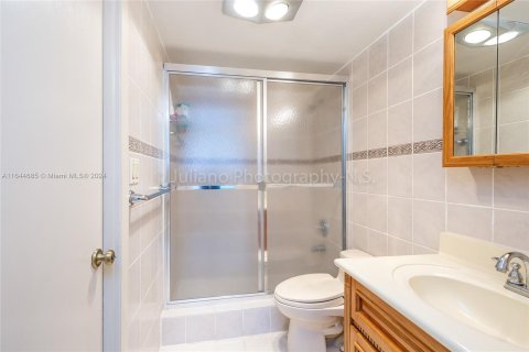 Condominio en venta en Miami Beach, Florida, 1 dormitorio, 60.85 m2 № 1327748 - foto 14