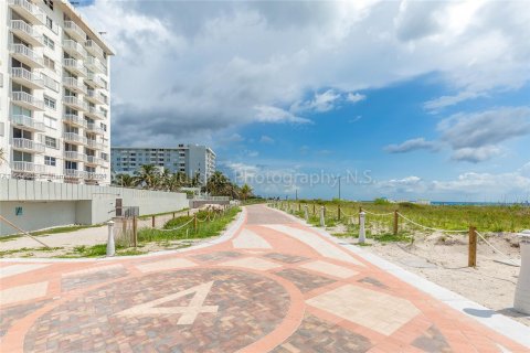 Condominio en venta en Miami Beach, Florida, 1 dormitorio, 60.85 m2 № 1327748 - foto 21