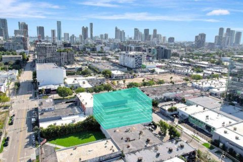 Propiedad comercial en venta en Miami, Florida № 1327808 - foto 1