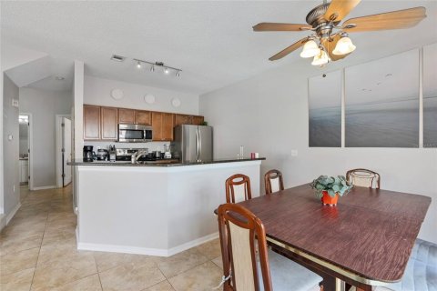 Adosado en venta en Kissimmee, Florida, 4 dormitorios, 151.99 m2 № 1349477 - foto 14