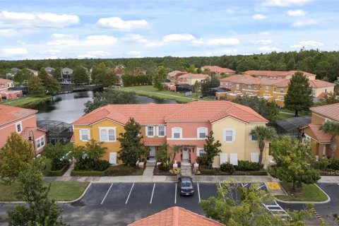 Touwnhouse à vendre à Kissimmee, Floride: 4 chambres, 151.99 m2 № 1349477 - photo 1