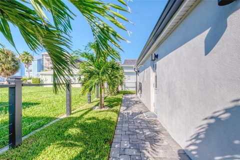 Villa ou maison à vendre à Redington Shores, Floride: 2 chambres, 88.81 m2 № 1349479 - photo 29