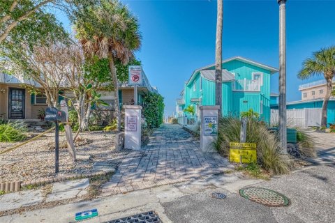 Villa ou maison à vendre à Redington Shores, Floride: 2 chambres, 88.81 m2 № 1349479 - photo 30