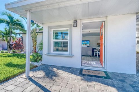 Casa en venta en Redington Shores, Florida, 2 dormitorios, 88.81 m2 № 1349479 - foto 2