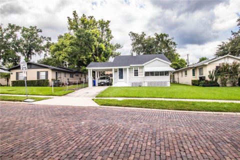 House in Lakeland, Florida 3 bedrooms, 104.7 sq.m. № 1362104 - photo 1