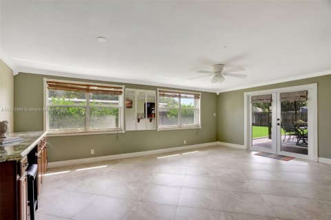 Villa ou maison à vendre à Pompano Beach, Floride: 4 chambres, 193.98 m2 № 1348591 - photo 16