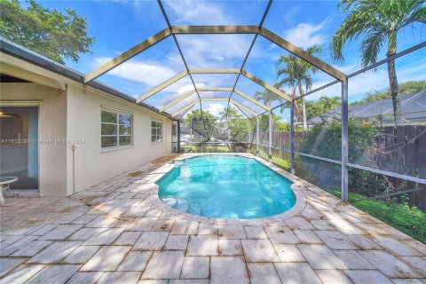 Villa ou maison à vendre à Pembroke Pines, Floride: 4 chambres, 182.65 m2 № 1348590 - photo 17