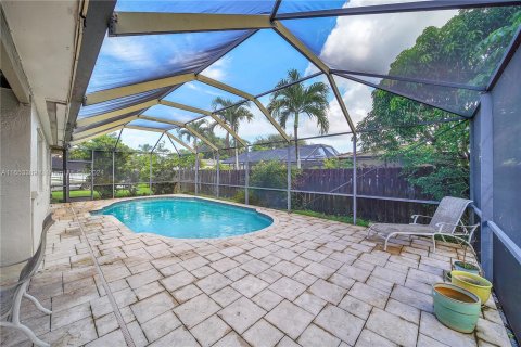 Villa ou maison à vendre à Pembroke Pines, Floride: 4 chambres, 182.65 m2 № 1348590 - photo 18