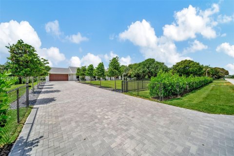 Villa ou maison à vendre à Davie, Floride: 4 chambres, 242.94 m2 № 1145413 - photo 3